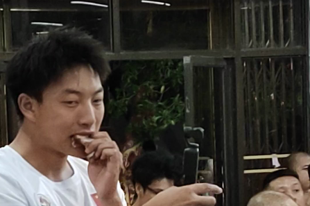 叠滘龙船饭有多好吃？看表演都停不了嘴！