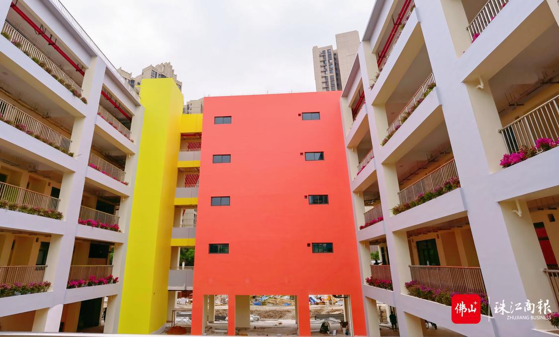 梁钊林纪念小学新教学楼内景.jpg