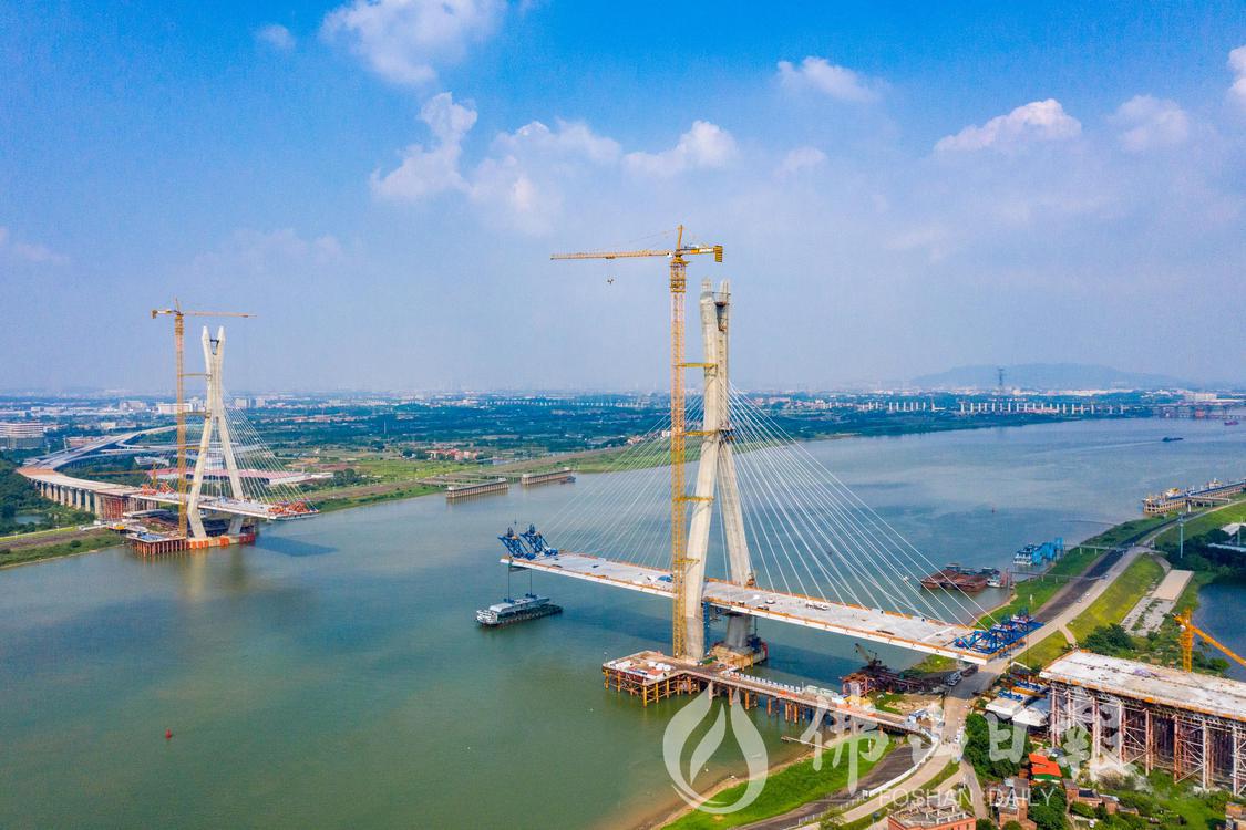 正在建设中的富龙西江特大桥。目前，大桥施(5271588)-20230613221126.jpg