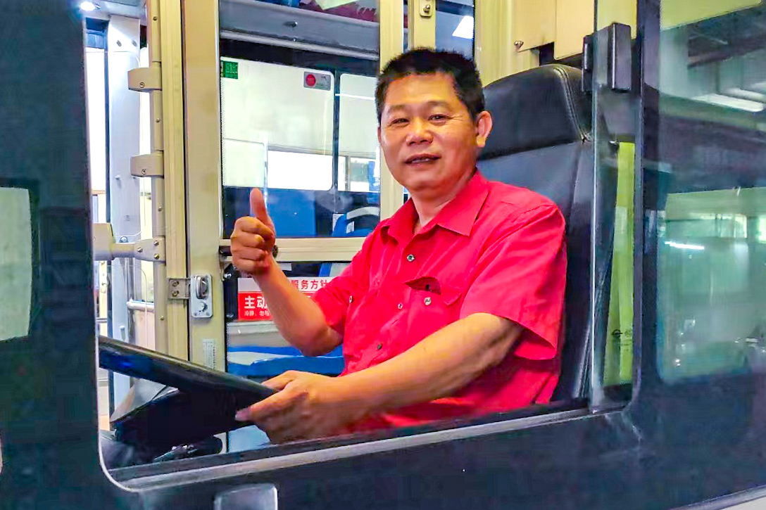 姚伟杰.jpg