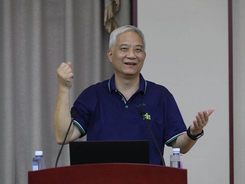 8月15日下午,惠州西湖科学讲坛第26期在丰湖书院澄观楼举行,中国科学院院士唐本忠作专题报告。 8月15日下午,惠州西湖科学讲坛第26期在丰湖书院澄观楼举行,中国科学院院士唐本忠作专题报告。