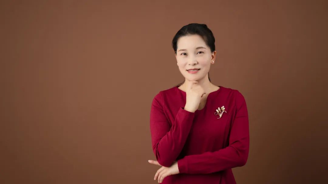 邓小满.jpg