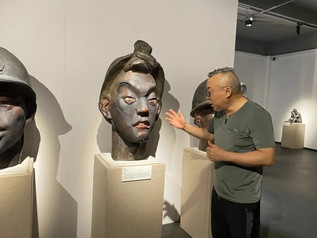 罗小平雕塑作品展走进石湾
