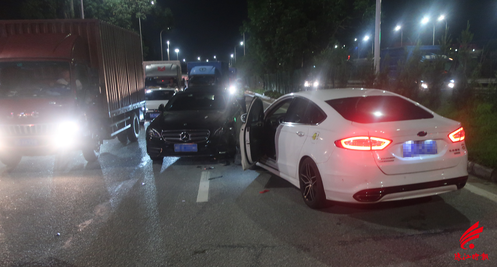 司机"发酒疯"赶走代驾 逆行撞车被追刑责