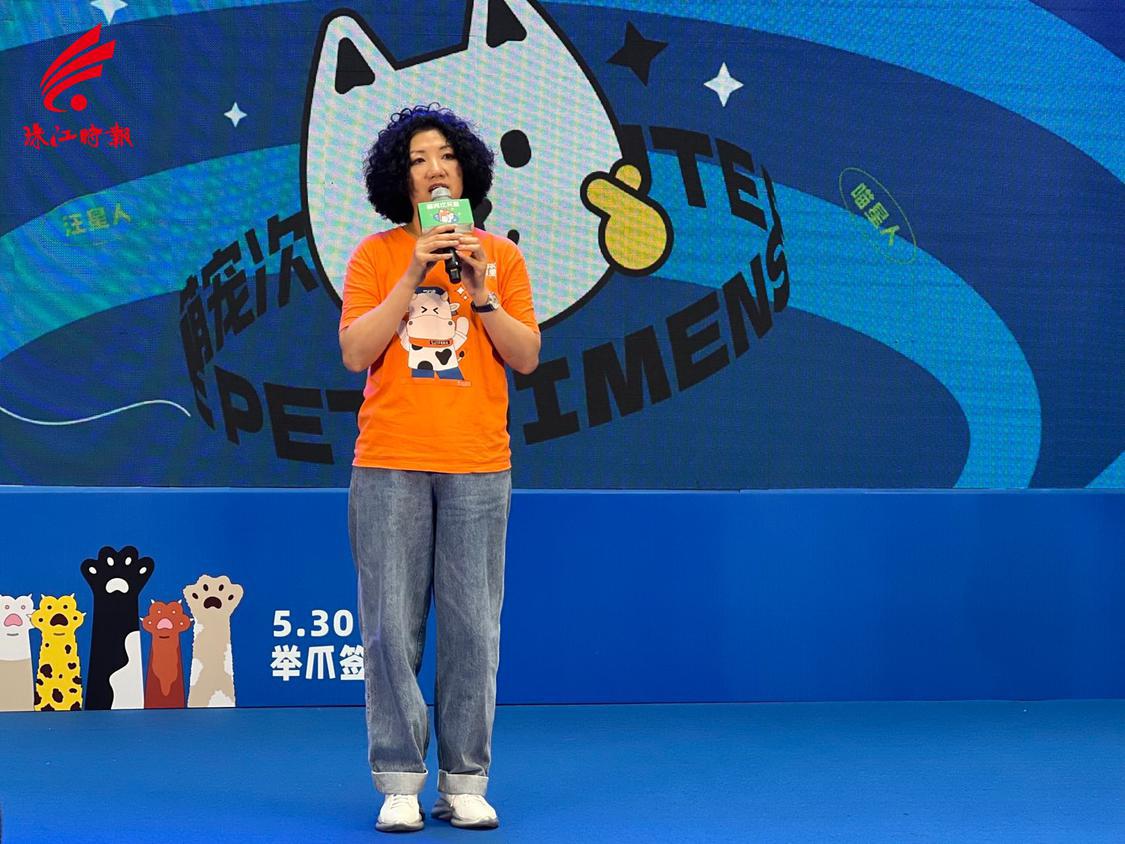 顺联集团副总裁兼顺联商业总经理李健梅介绍情况.jpg