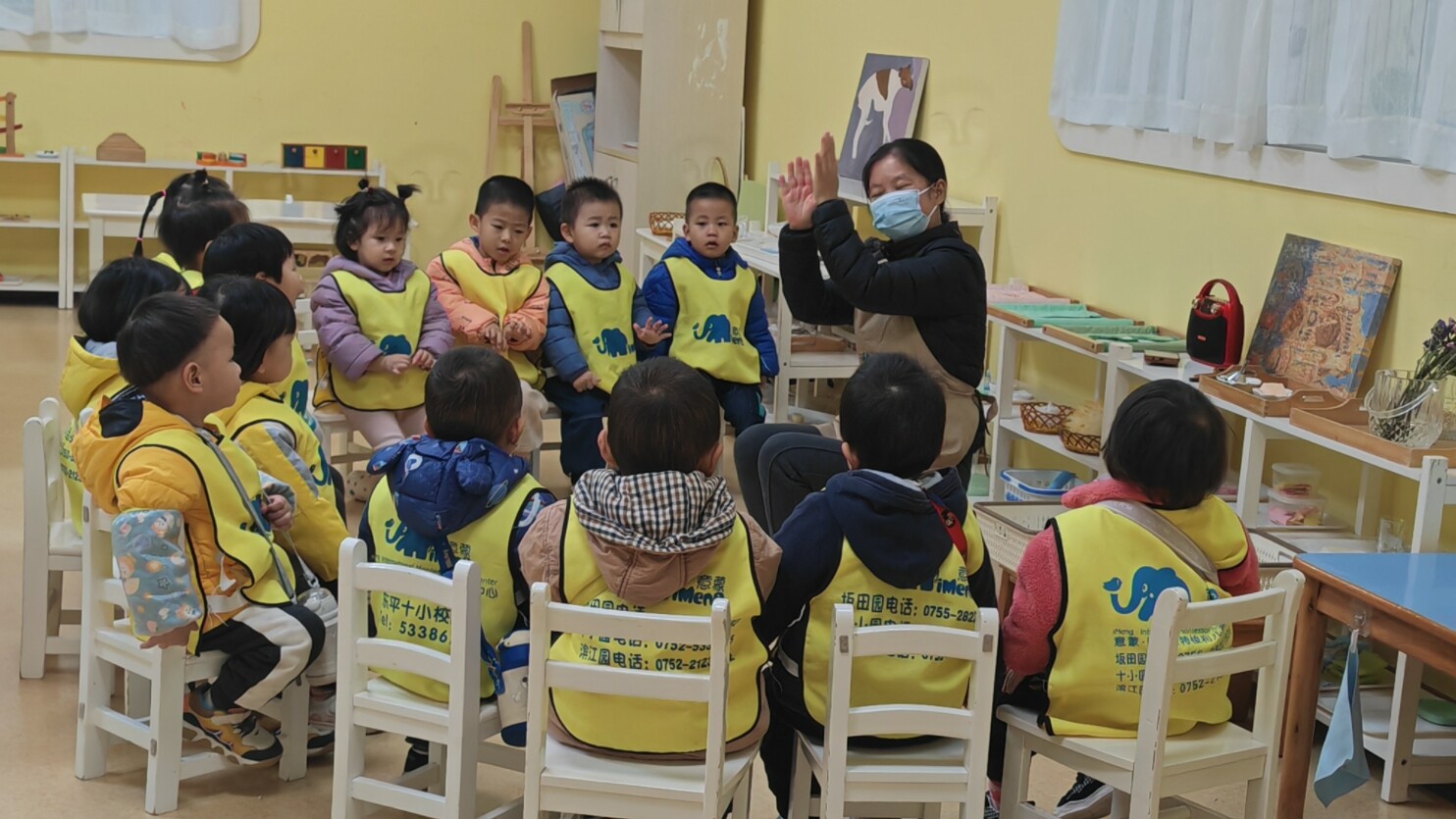 学校及幼托机构要落实晨检(午检)制度。 学校及幼托机构要落实晨检(午检)制度。