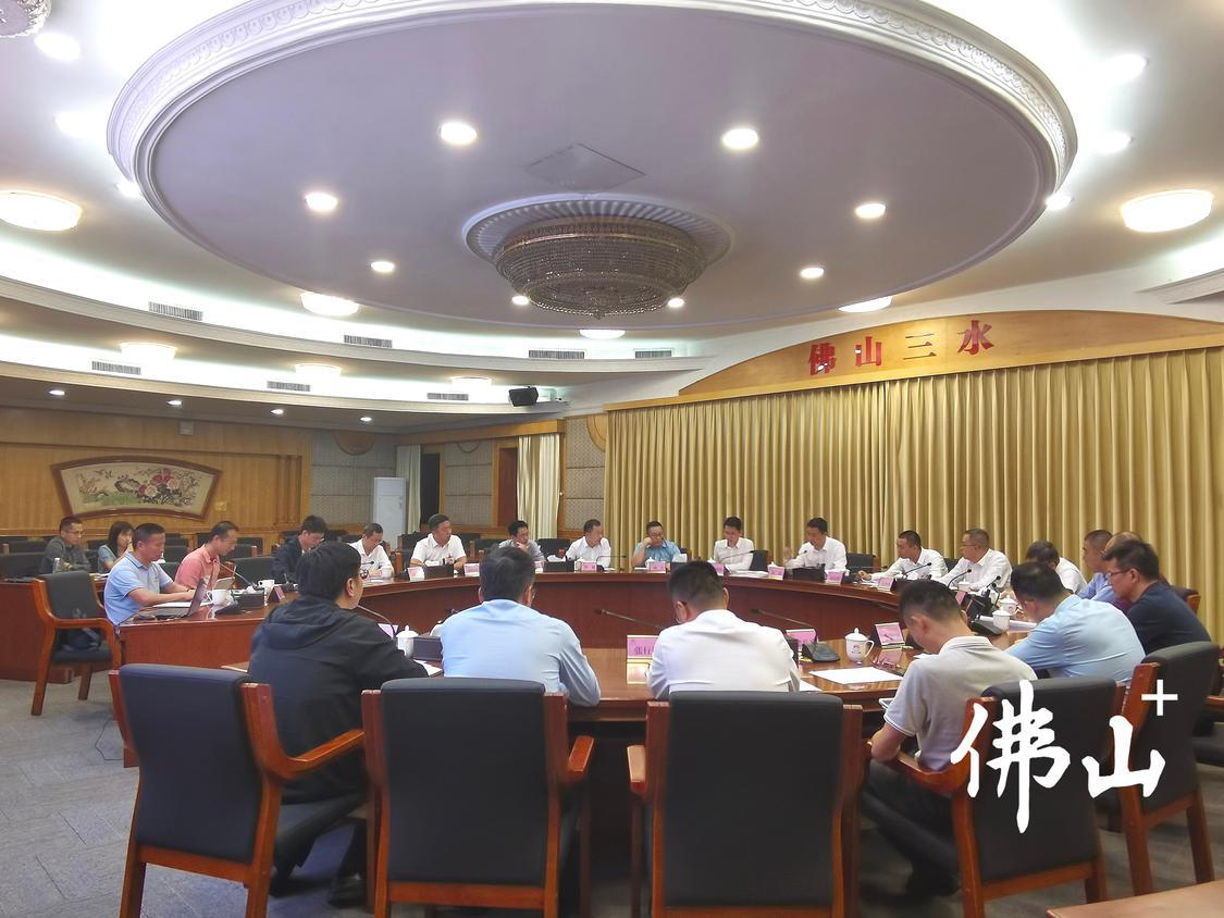 科技专家.jpg