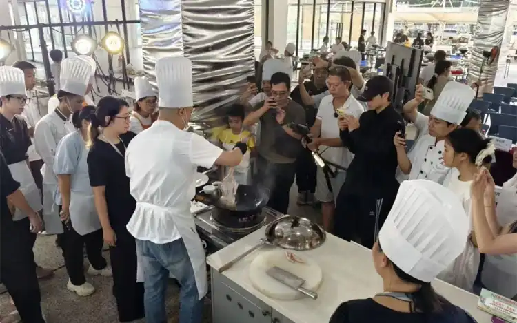 一只三穗鸭,烹出山海协作新味道—— 第三届 “八方来材・顺德味道” 顺博创意园厨艺大赛圆满落幕