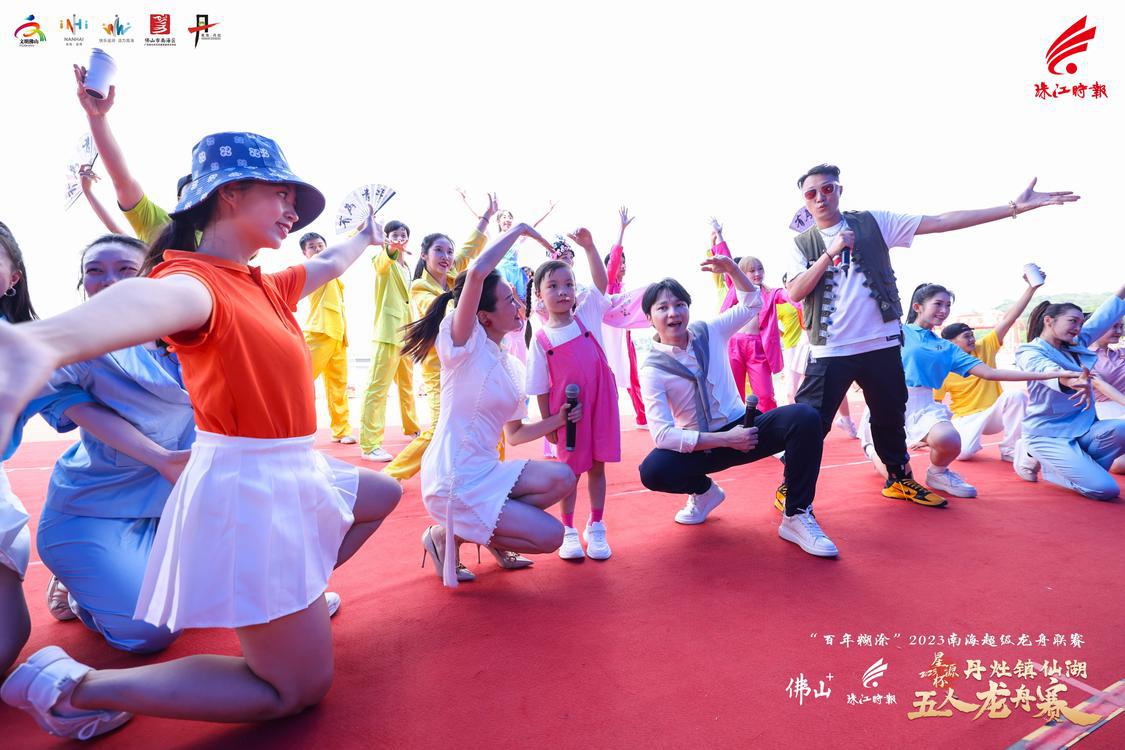 现场精彩节目表演。.jpeg