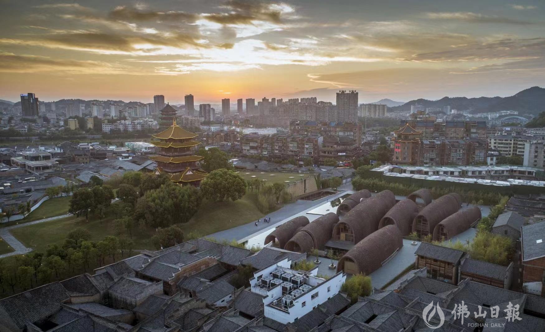 陶阳里形象照.jpg