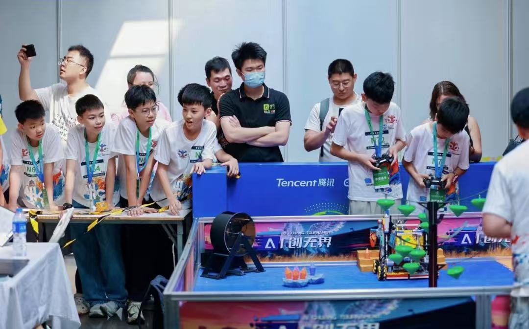 包揽冠亚季多项大奖！佛山少年闪耀世界机器人大赛全国总决赛