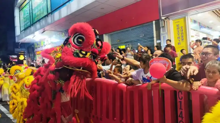 答疑 | 2026佛山秋色巡游需要门票吗?看台怎么领票?