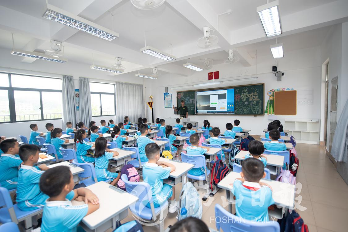 高明一中实验学校内,学生参与习惯性培训课(3847696)-20221227101542.jpg