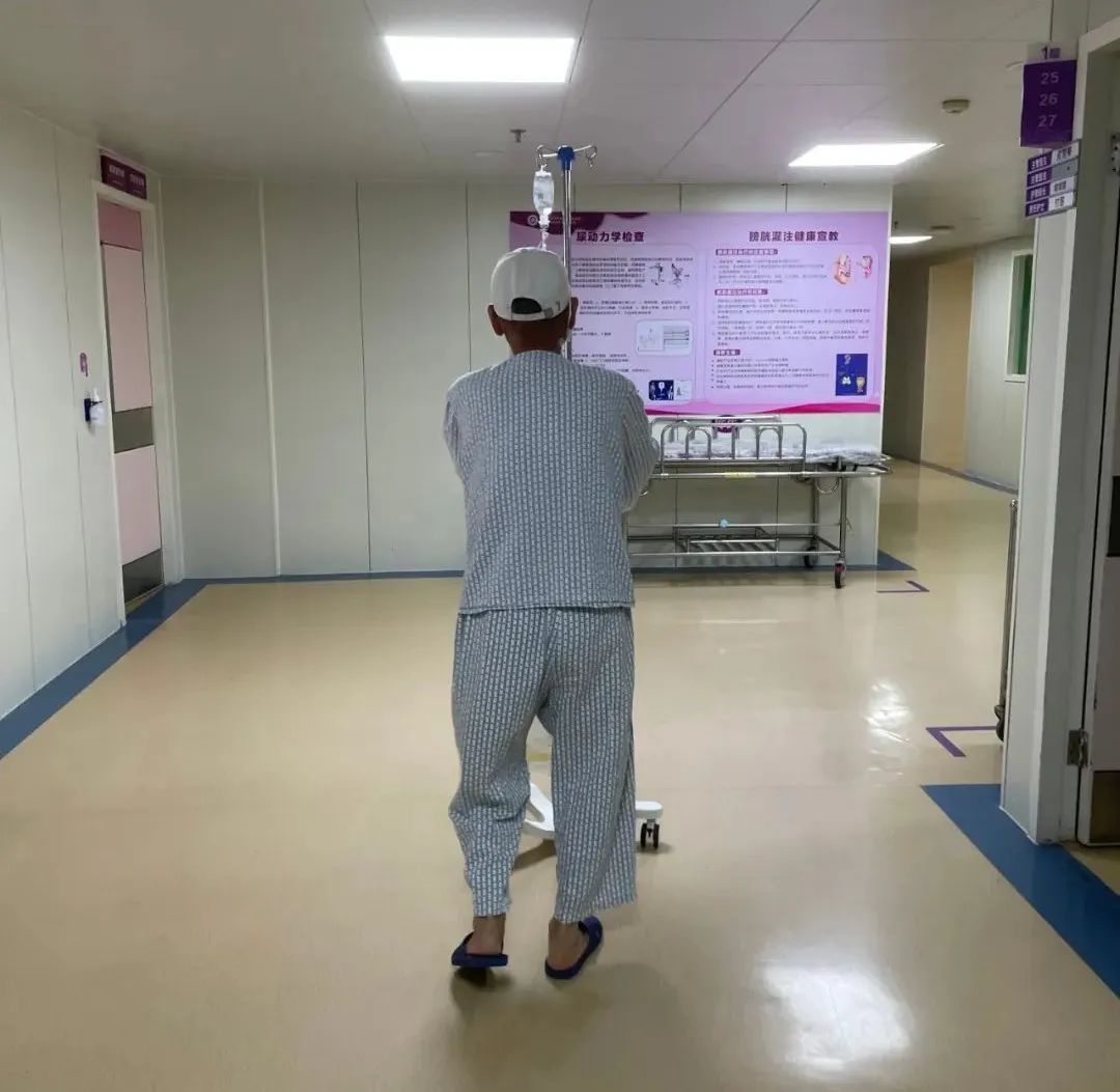 术后恢复良好的吴伯.jpg