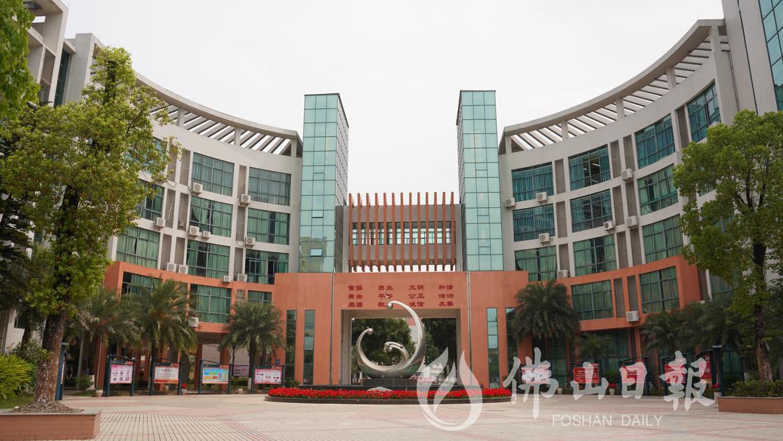 高明沧江中学教学楼。(4464866)-20230316083033.JPG