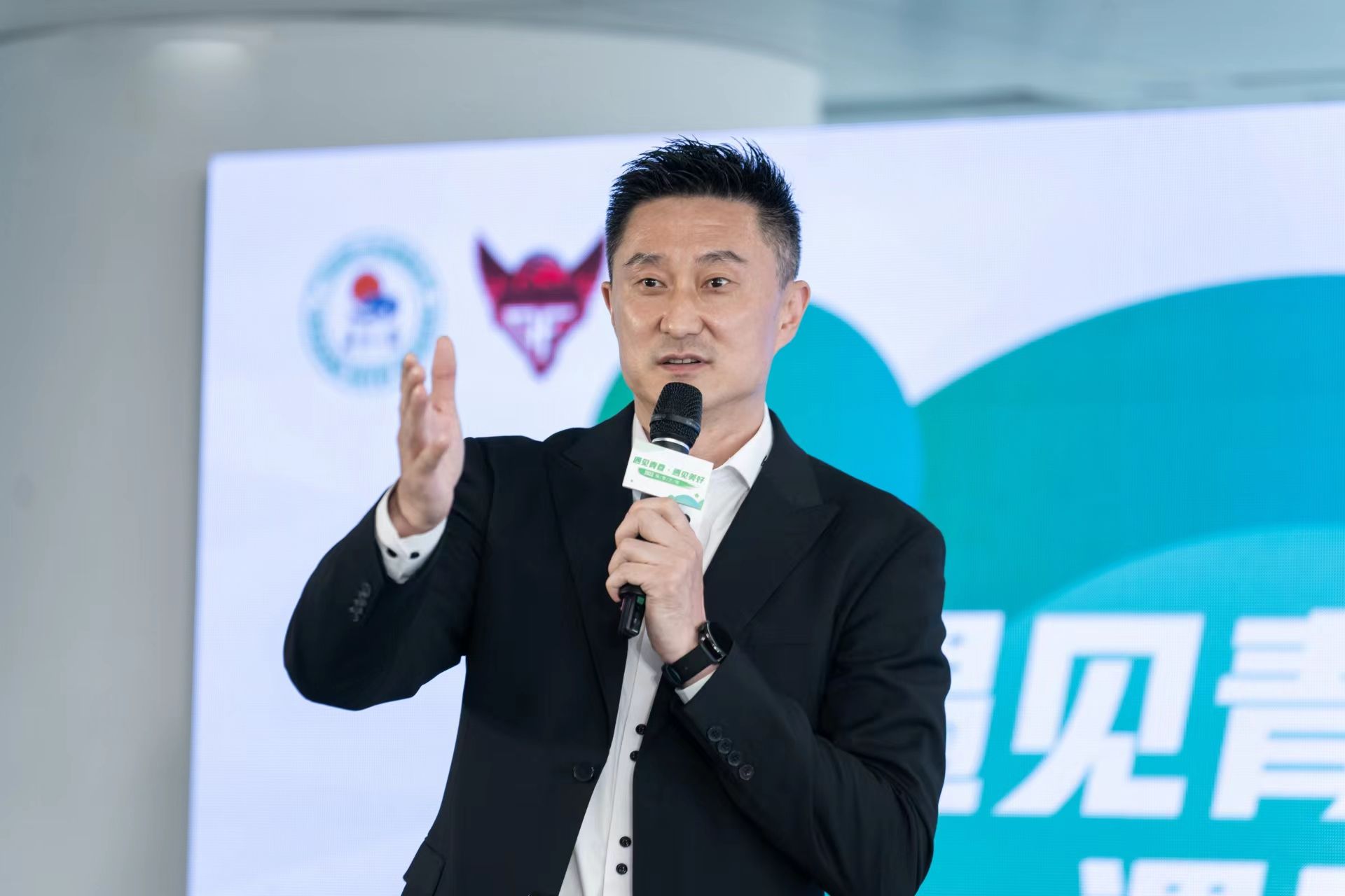 正在上传...