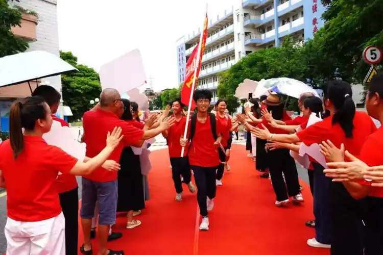 佛山中考首日!禅城学子提笔逐梦,状态满分
