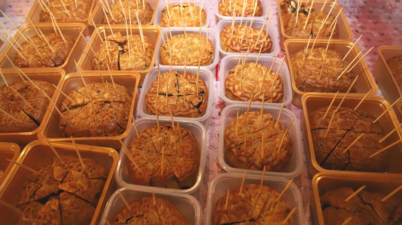色相味俱全的郭师傅月饼。 色相味俱全的郭师傅月饼。