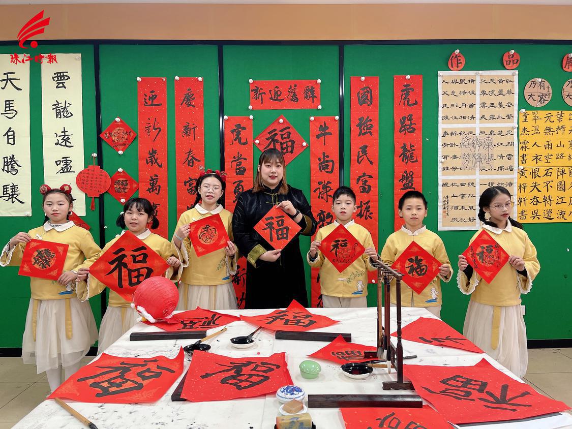 丹灶“双减”工作落细落实,特色教育“一校一品”。.jpg
