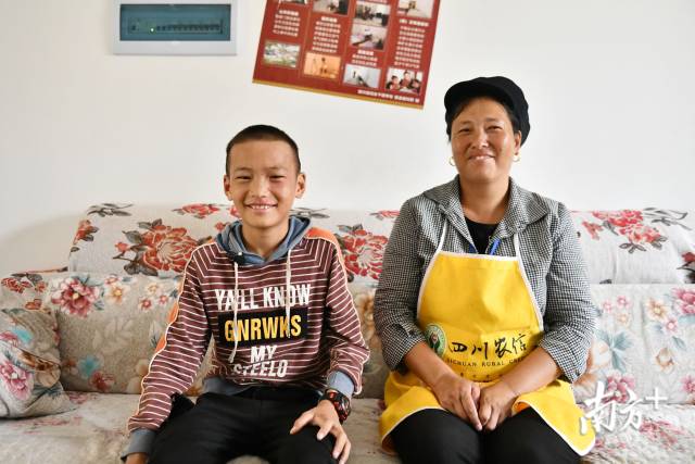 阳光新村里,沈小兵一家人住进了新房子。南方日报记者 戴嘉信 摄 阳光新村里,沈小兵一家人住进了新房子。南方日报记者 戴嘉信 摄