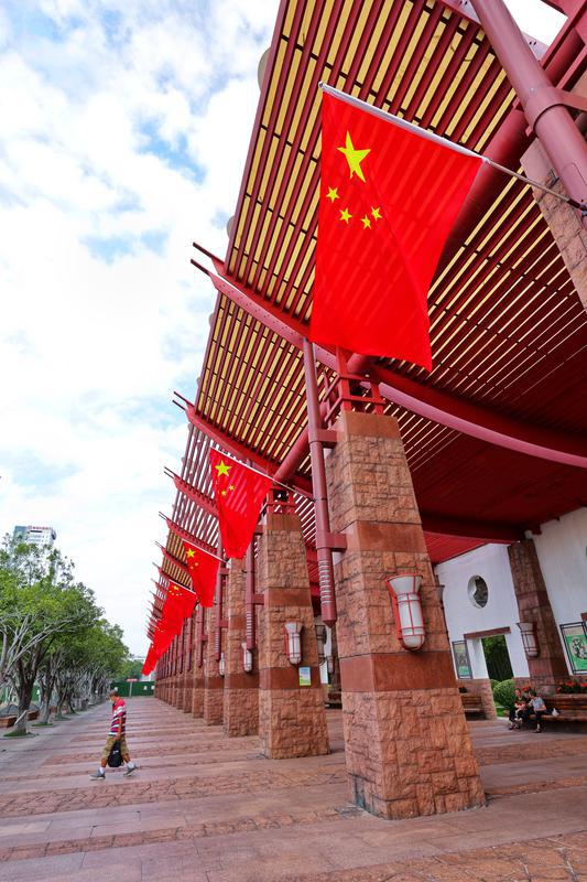 千灯湖公园 。佛山日报摄影俱乐部徐懿君 摄