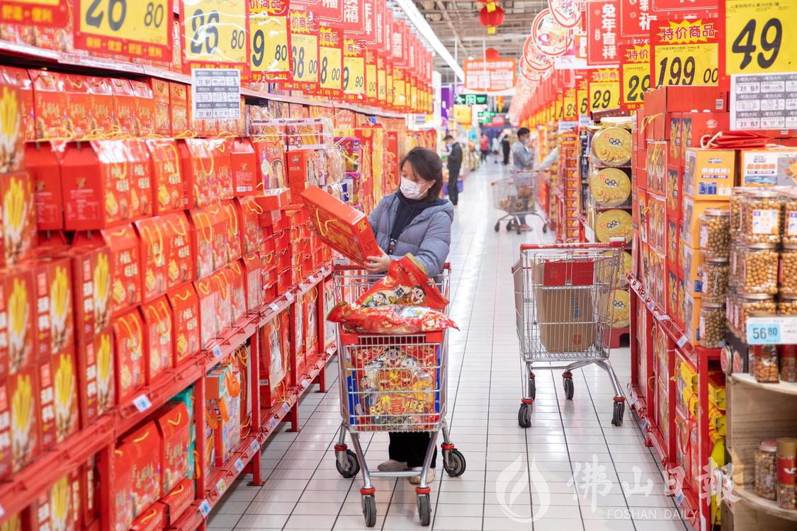 高明大润发超市内,满满的年货,满满的年味(3979333)-20230112193928.jpg
