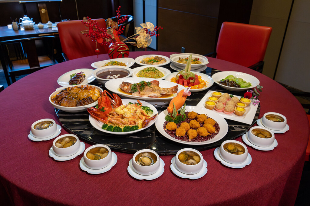 酒店的推出年夜饭套餐。图片由惠州皇冠假日酒店提供