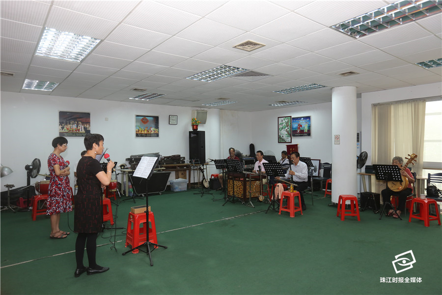 狮山镇新时代文明实践所曲艺室。珠江时报见习记者廖明璨 摄