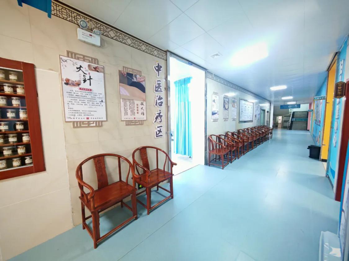 杨和镇卫生院中医馆已完成升级改造,进一步发扬中医药特色优势。医院供图.png