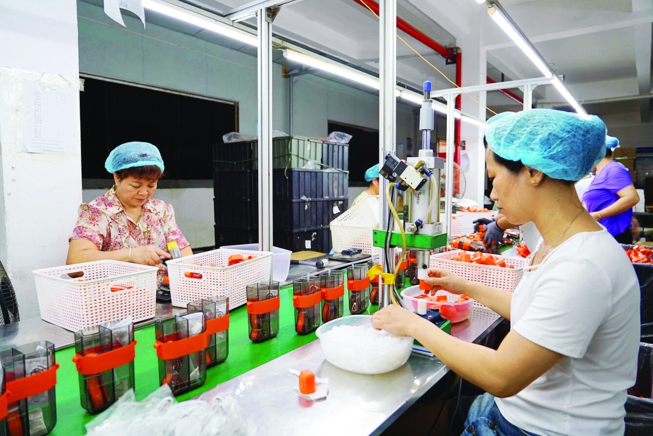 位于麻榨镇的惠州市纳瑞永达实业有限公司生产车间。 位于麻榨镇的惠州市纳瑞永达实业有限公司生产车间。