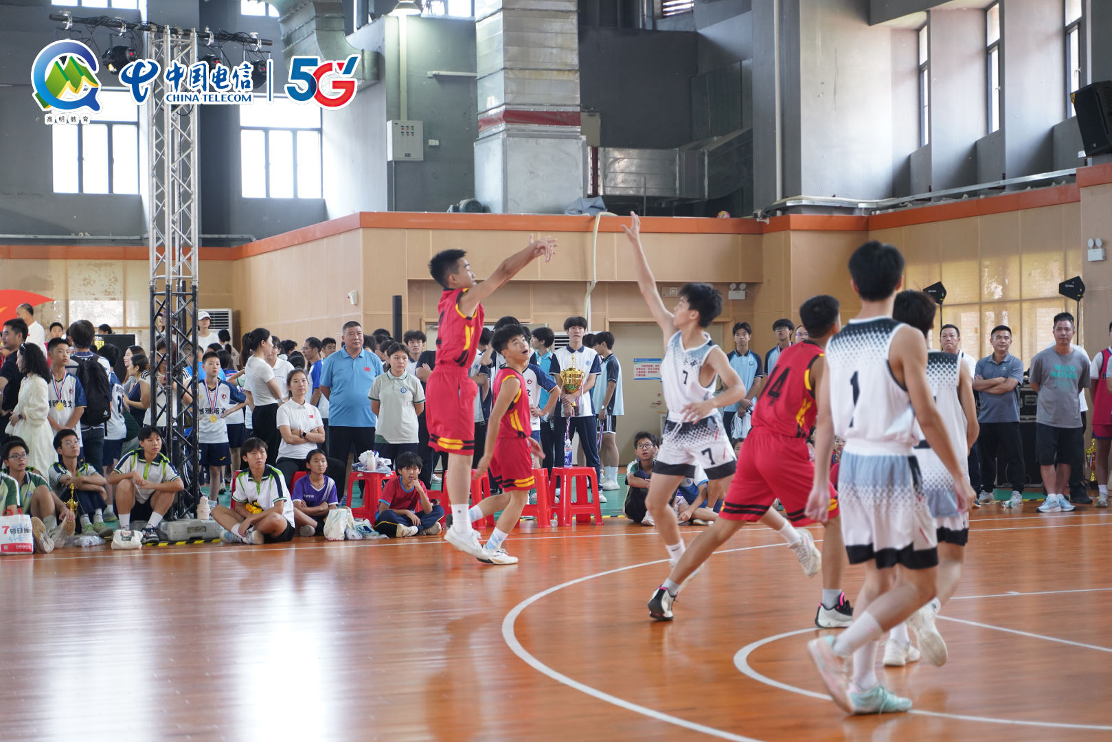 佛山首创!高明区中小学足球篮球联赛收官,710场对决点燃校园青春激情