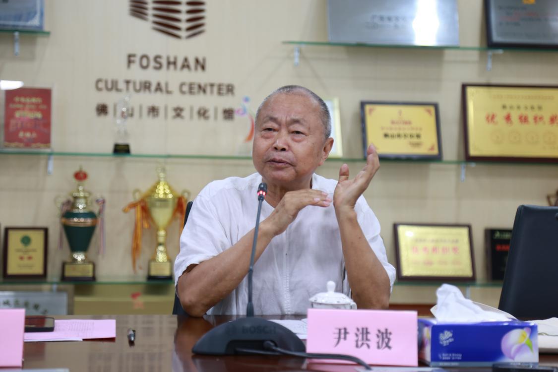 尹洪波.JPG
