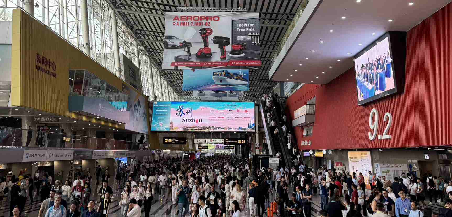 抢单全球！第140届广交会开幕，顺德295家企业携“绿色+智造”亮相琶洲