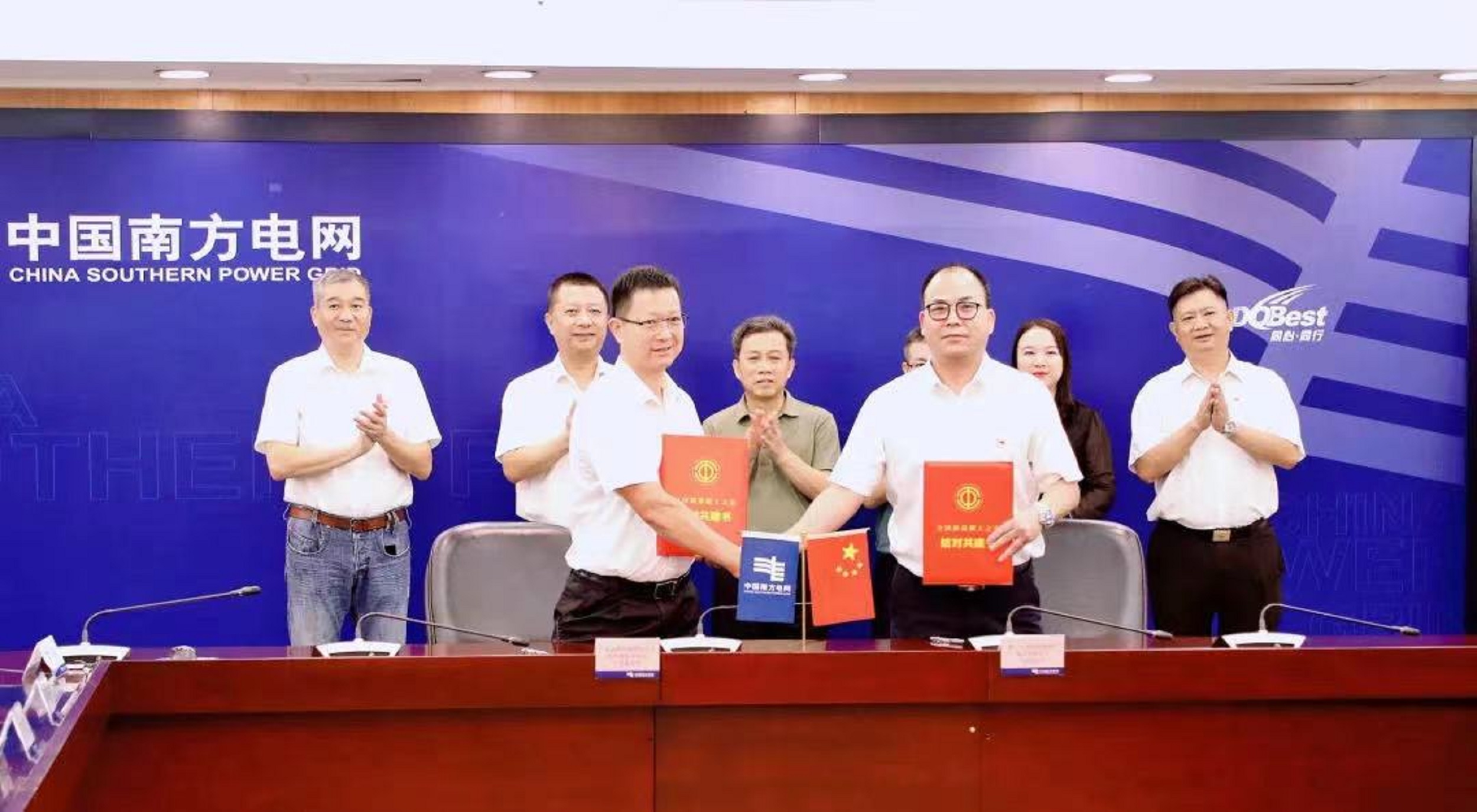 近日,区总工会组织广东电网有限责任公司佛山高明供电局工会委员会和佛山市高明建设投资集团有限公司(下称“高建集团”)工会委员会开展了全国模范职工之家“结对共建”活动。区总工会供图.jpg