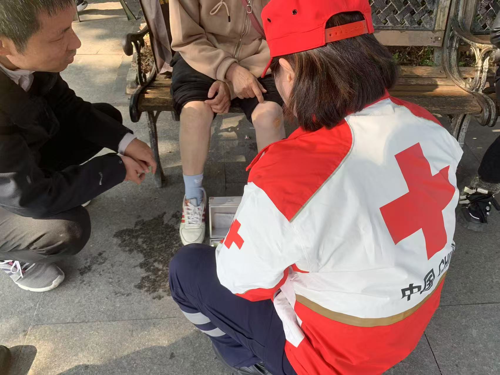 公益朋友圈丨急救达人谭海燕：两个儿子跟着我当志愿者