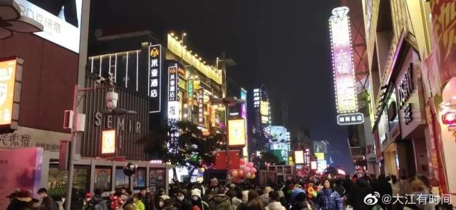 （网友@大江有时间）