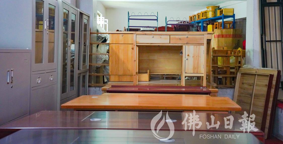 杜国枝师傅店铺里的旧式木制家具。佛山市新(5410656)-20230629193046.JPG