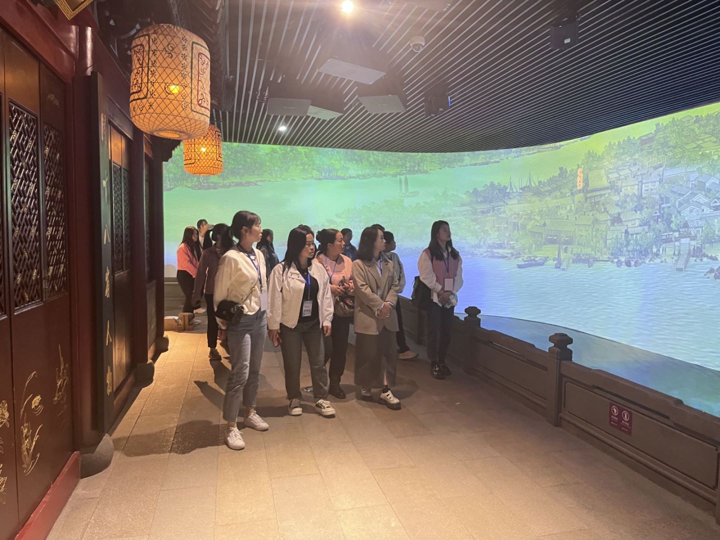 参观佛山市城市展览馆.jpg