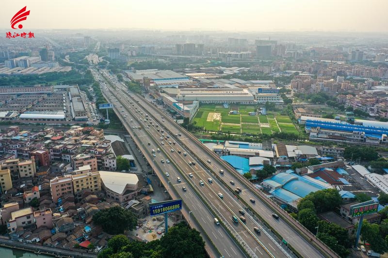 多图谢叠大桥旧桥首日恢复通行堵不堵记者走访看到