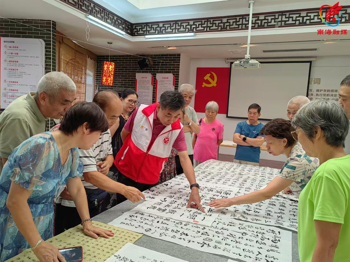 社区志愿者导师恒常开展社区学院课程.jpg