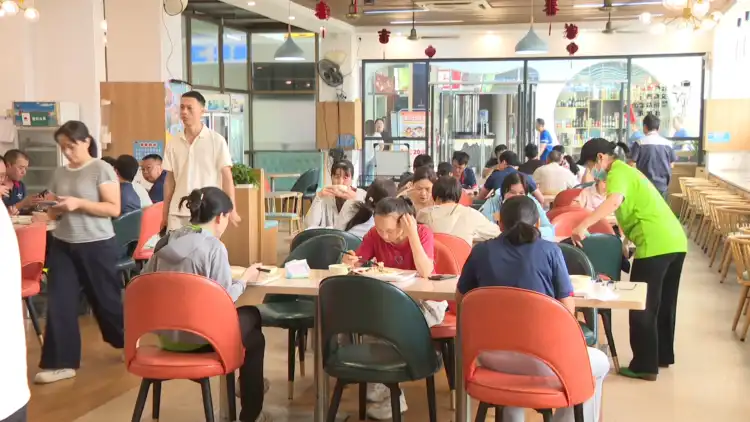 佛山工会大食堂火上《人民日报》，背后是43万张餐补券的实惠