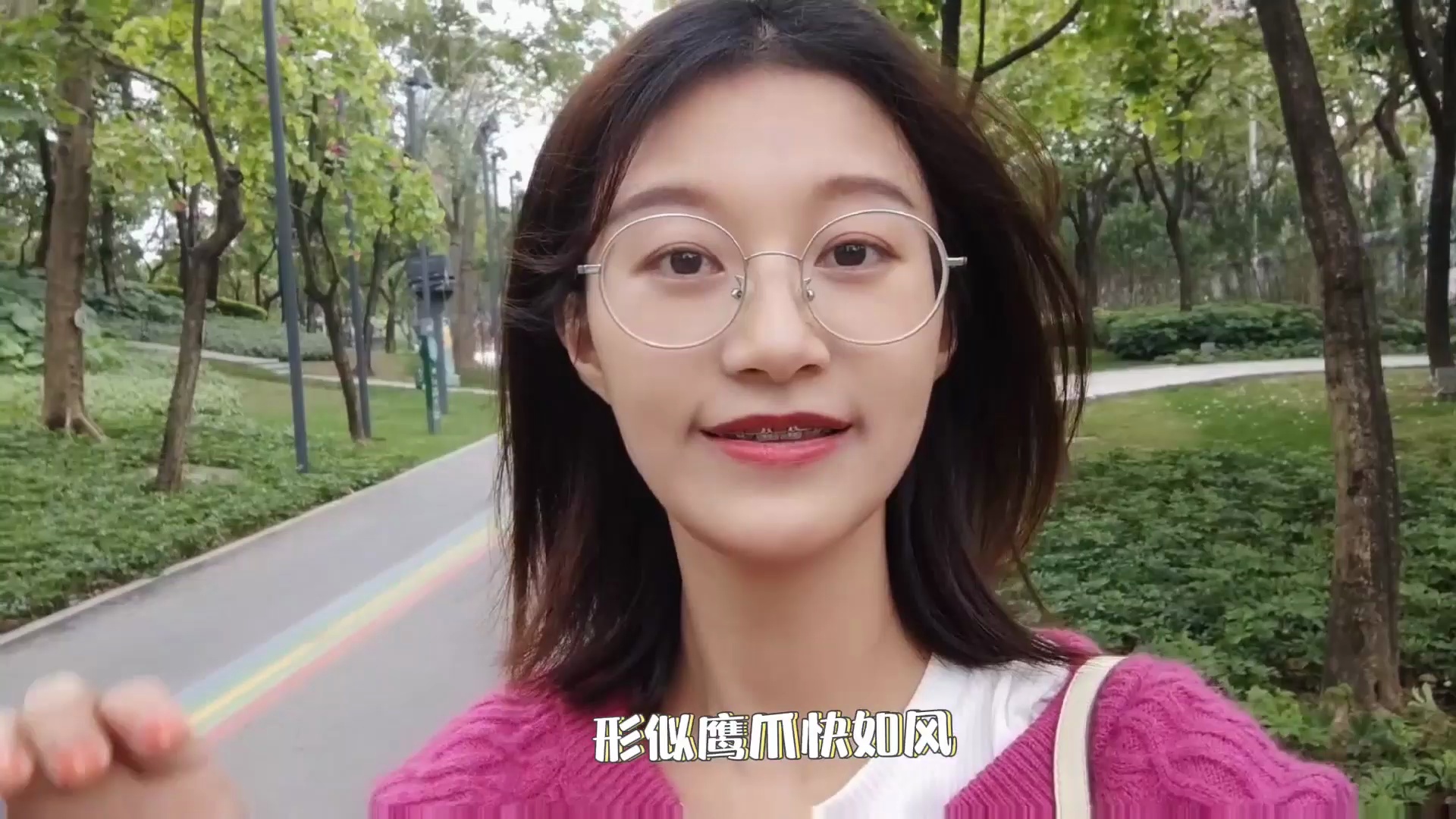记者带你近距离感受鹰爪拳的一招一式。/佛山日报记者黄瑶制作