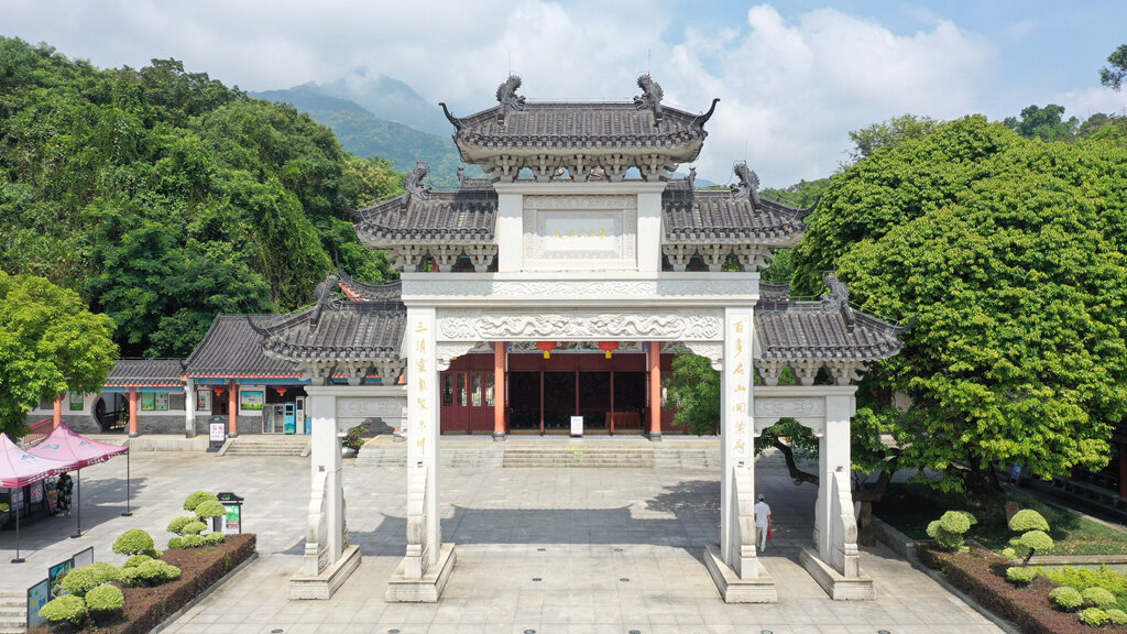 罗浮山景区大门。 罗浮山景区大门。