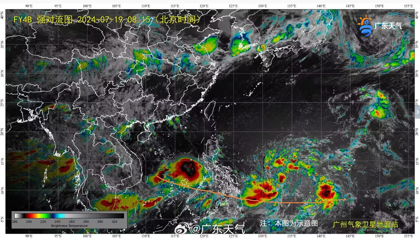 目前,南海到西北太平洋上的热带辐合带扰动云团活跃。.jpg