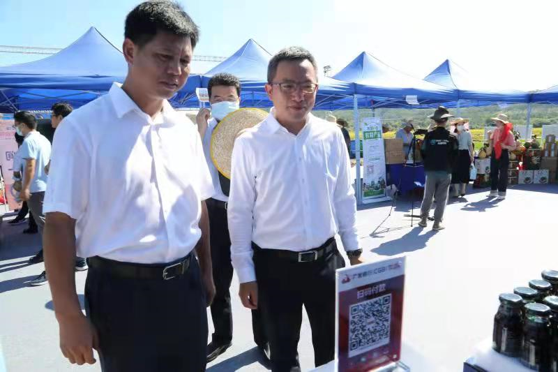 正在上传...