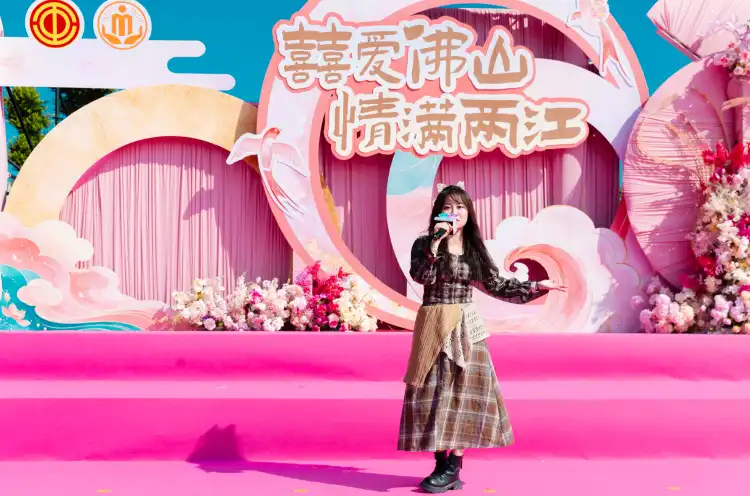 西江畔以乐会友!小圆圆唱响友趣会音乐社交局,邂逅江风与浪漫