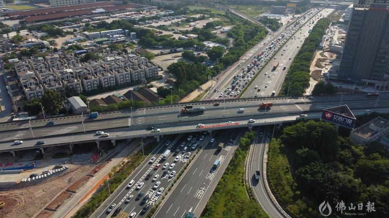 广佛高速公路沙涌路段。