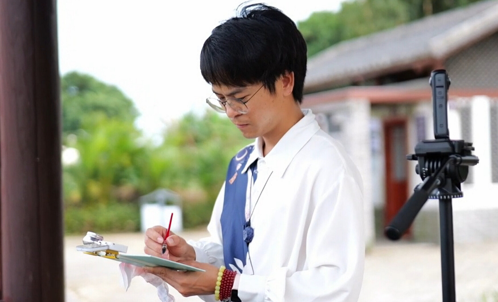 房永庭在博罗车村村速写。 房永庭在博罗车村村速写。