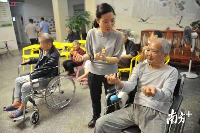 南海区鼓励民办养老机构承接服务。戴嘉信 摄