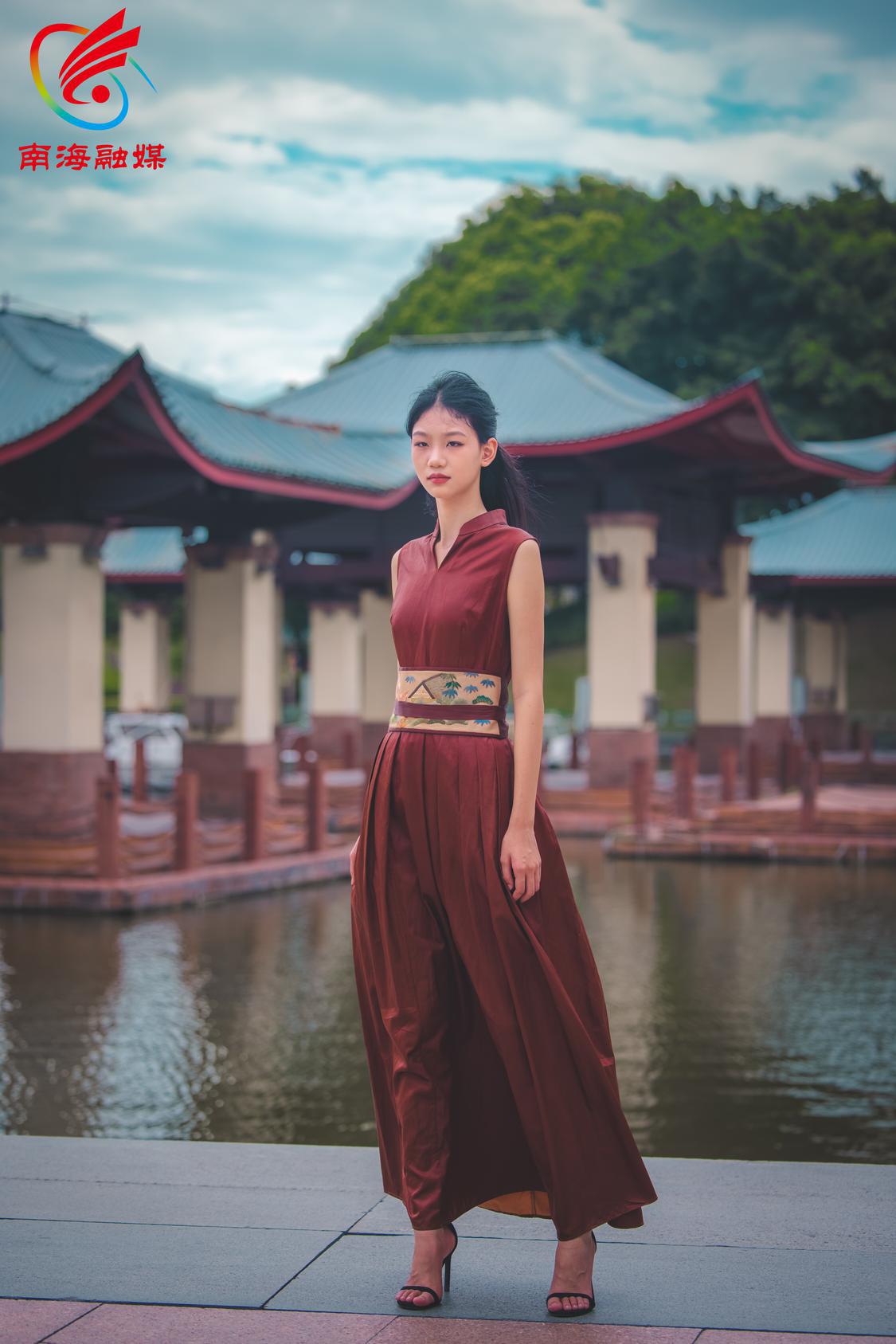 香云纱与南海美景相碰撞。.jpg